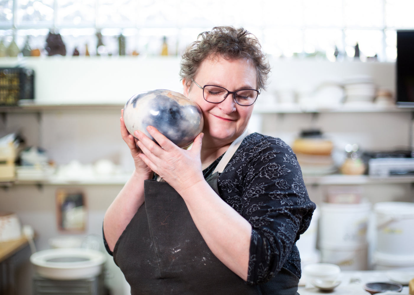 Hert i eldi og málað með reyk