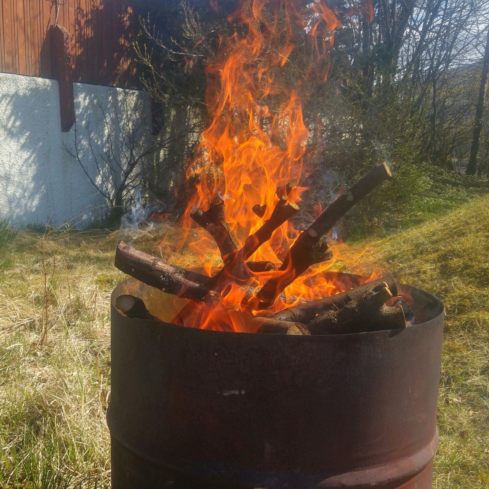 Myndasaga um holubrennslu frá listamanni vikunnar Katrínu V. Karlsdóttur