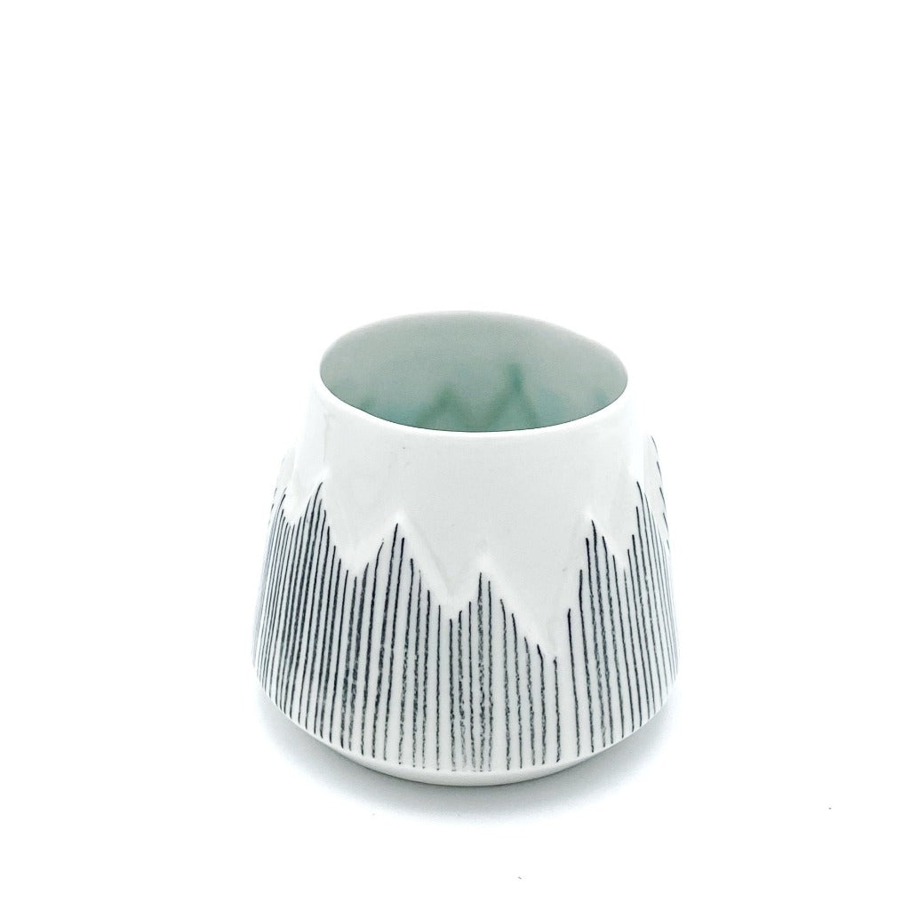 Mountain Lantern with lines / Fjallalukt með línum